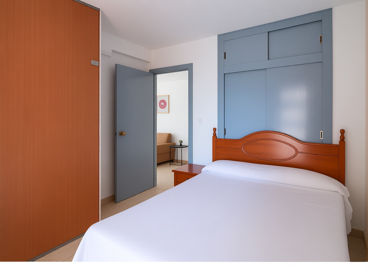 Piso en venta en primera línea de playa en Calpe — Dormitorio