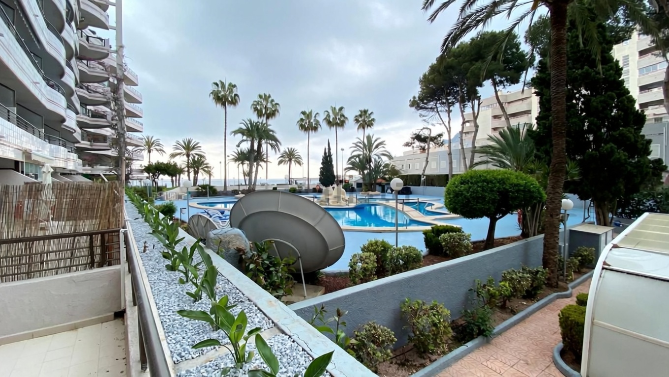 Flat for sale frontline beach in Calpe