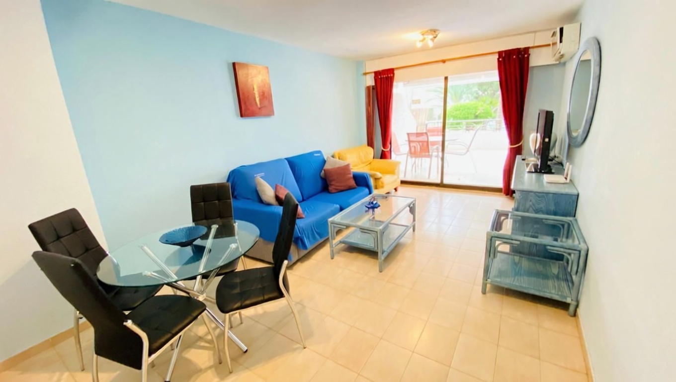 Flat for sale frontline beach in Calpe — Living room