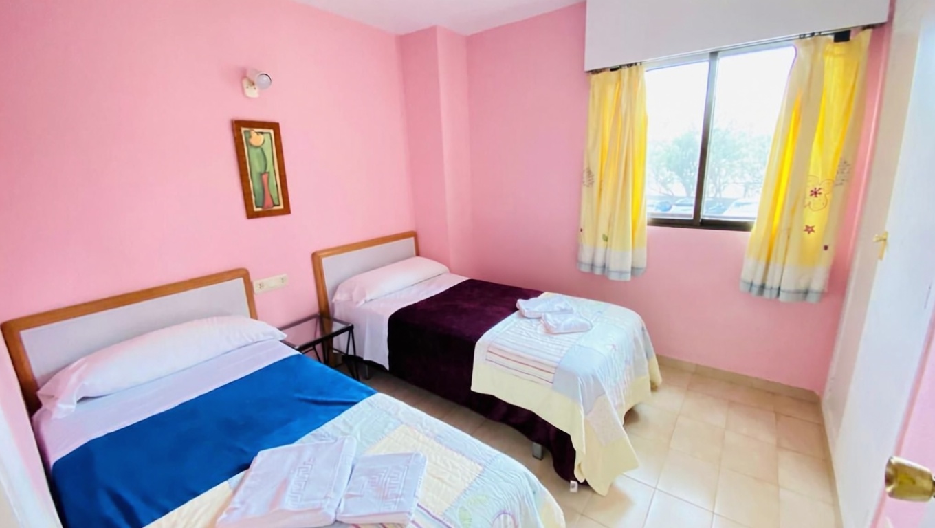Flat for sale frontline beach in Calpe — Bedroom