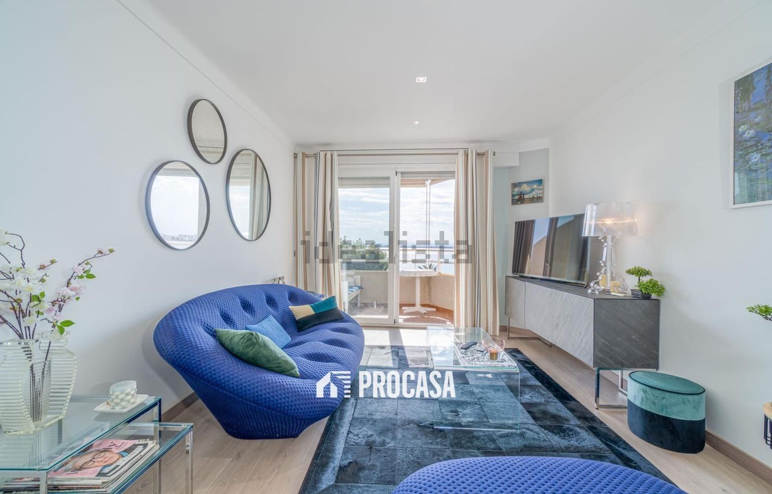 Apartamento em primeira linha de praia em Roses — Sala