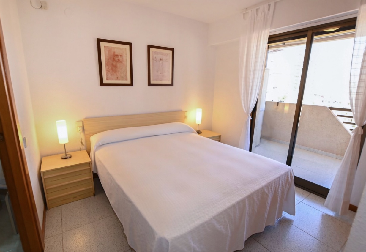 Piso en venta en primera línea de playa en Calpe — Dormitorio