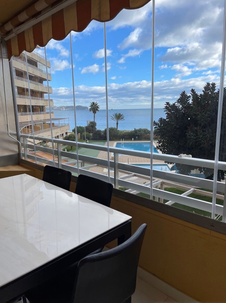 Piso en venta en primera línea de playa en Calpe