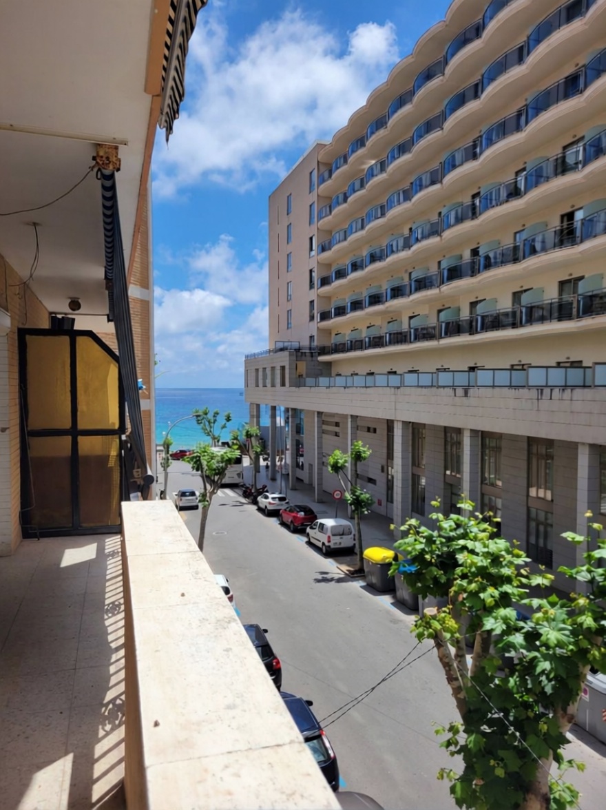 Flat for sale frontline beach in Calpe