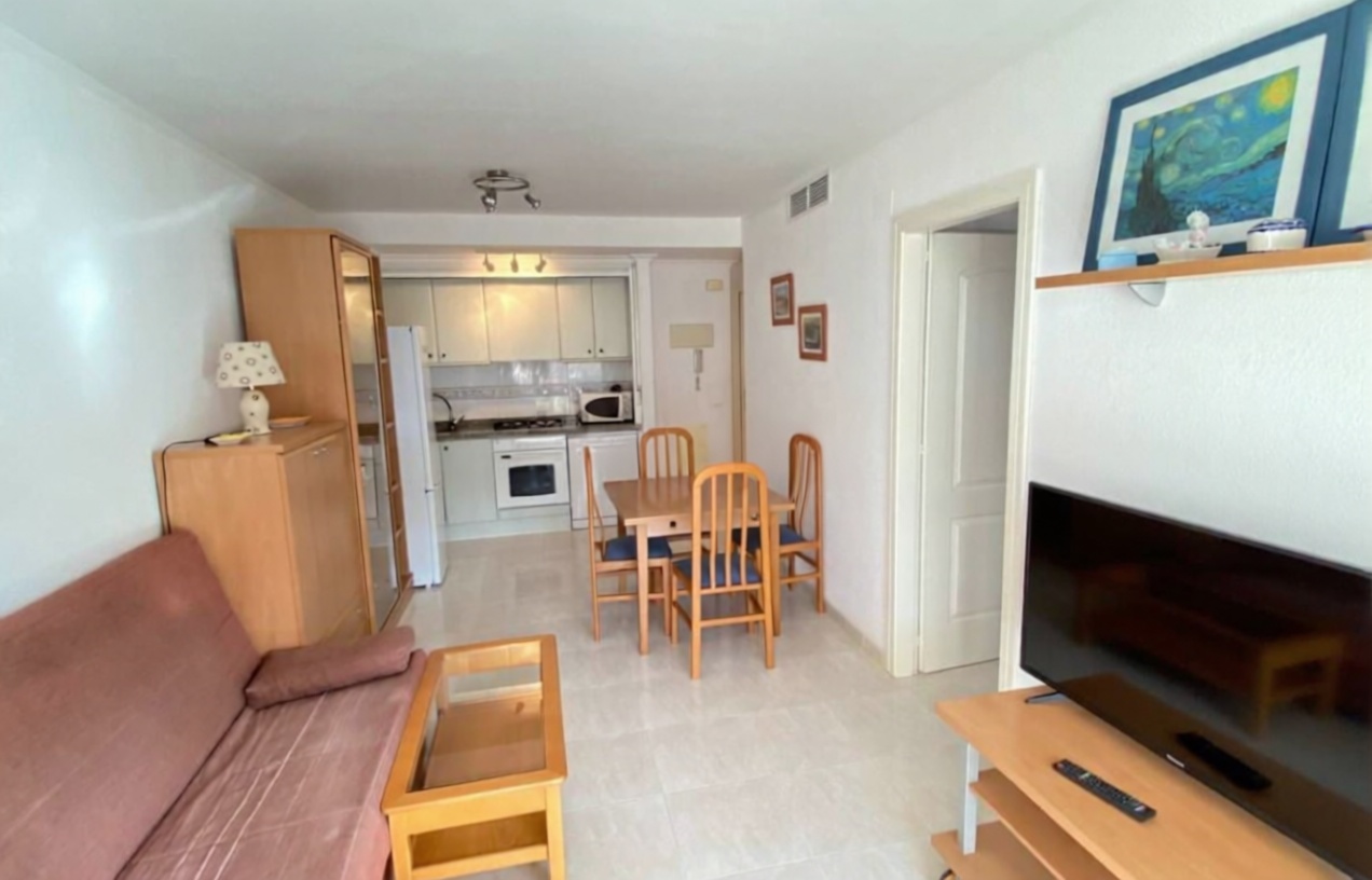 Wohnung zum Verkauf in direkter Strandlage in Calpe — Wohnzimmer