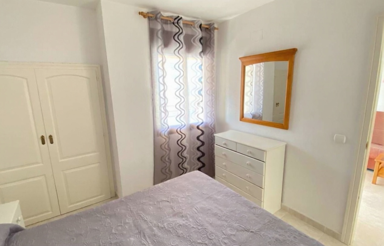 Wohnung zum Verkauf in direkter Strandlage in Calpe — Schlafzimmer