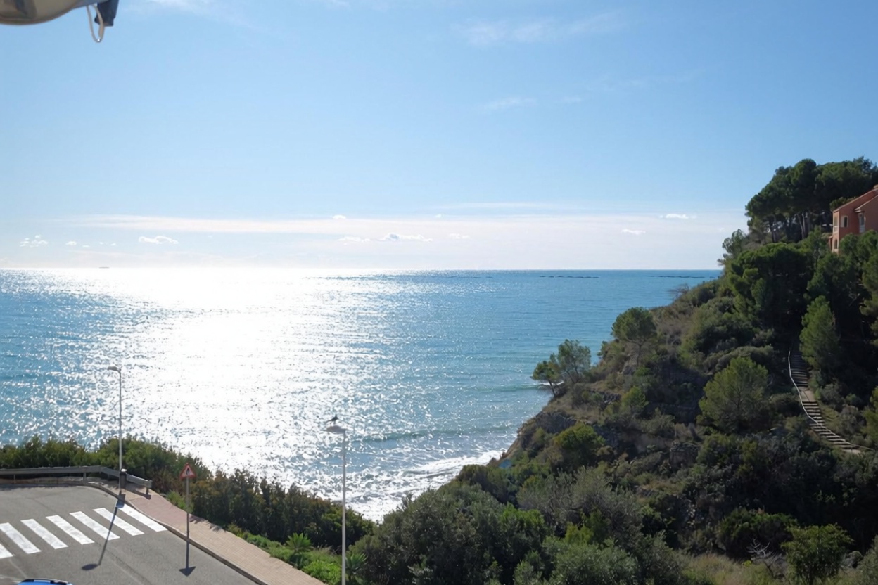 Wohnung zum Verkauf in direkter Strandlage in Calpe — Meerblick