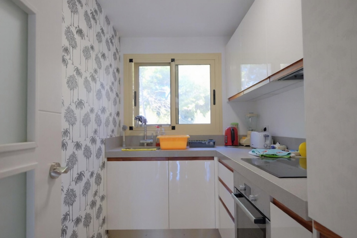 Wohnung zum Verkauf in direkter Strandlage in Calpe — Küche