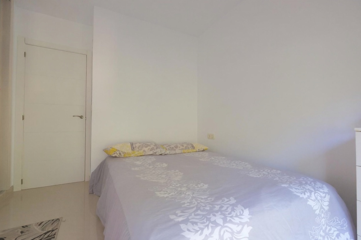 Wohnung zum Verkauf in direkter Strandlage in Calpe — Schlafzimmer