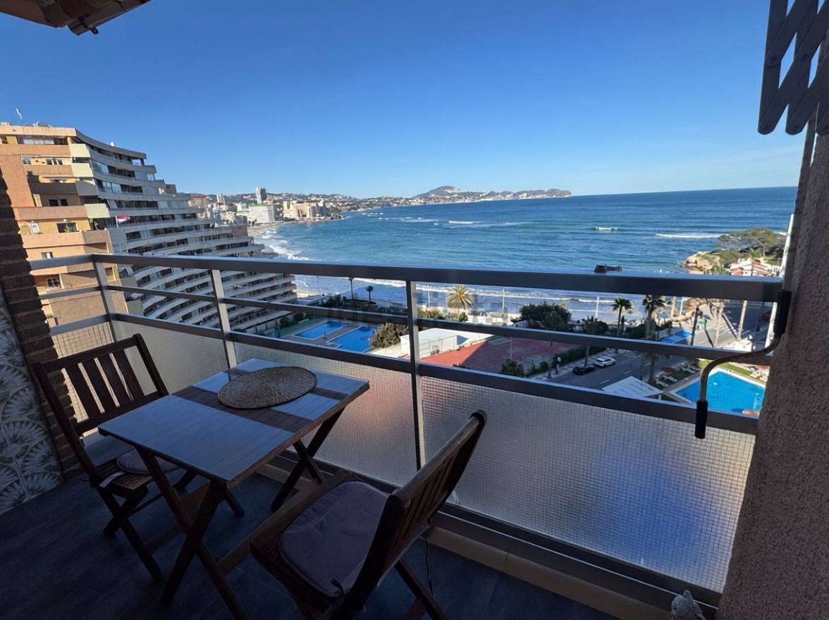 Wohnung zum Verkauf in direkter Strandlage in Calpe — Meerterrasse