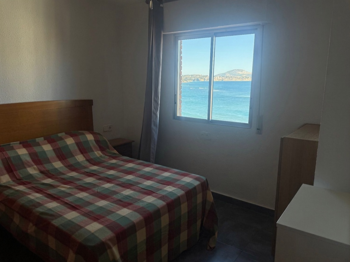 Wohnung zum Verkauf in direkter Strandlage in Calpe — Schlafzimmer