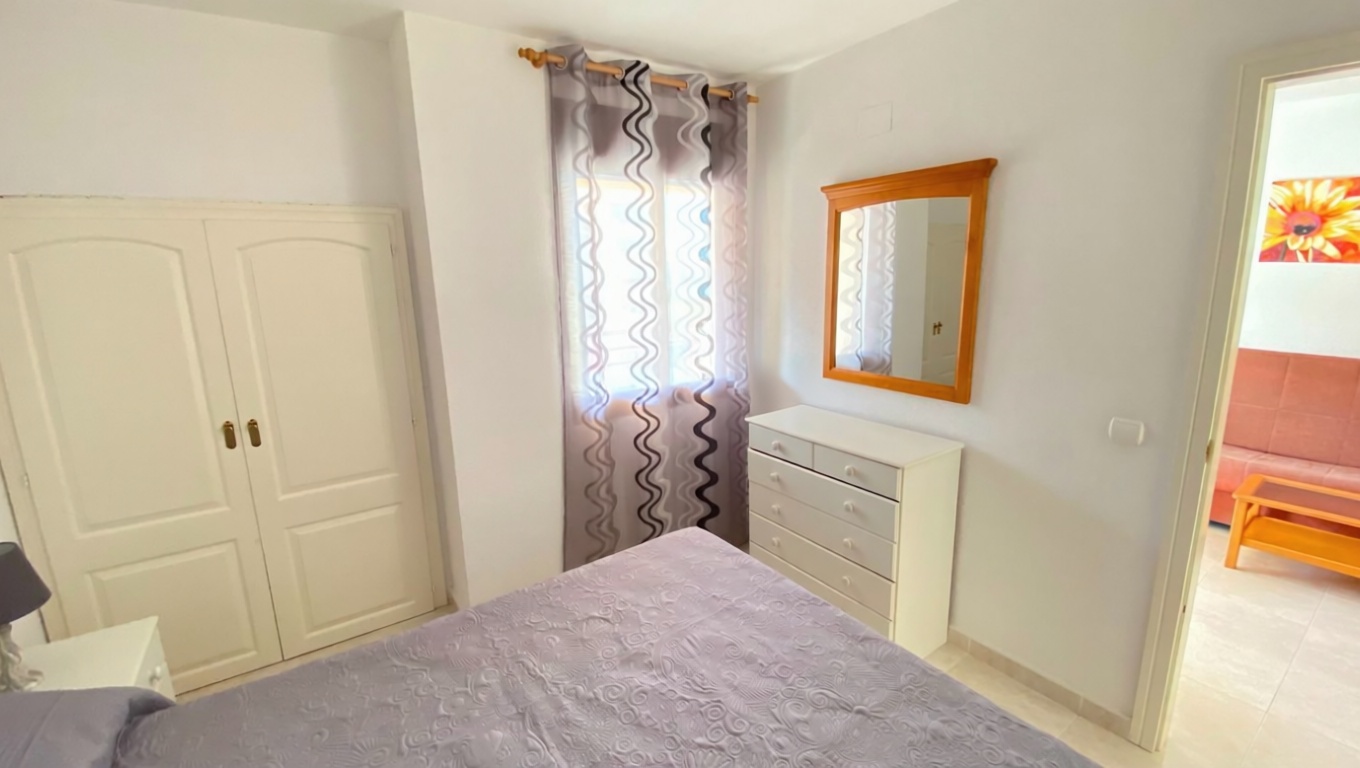 Wohnung zum Verkauf in direkter Strandlage in Calpe — Schlafzimmer
