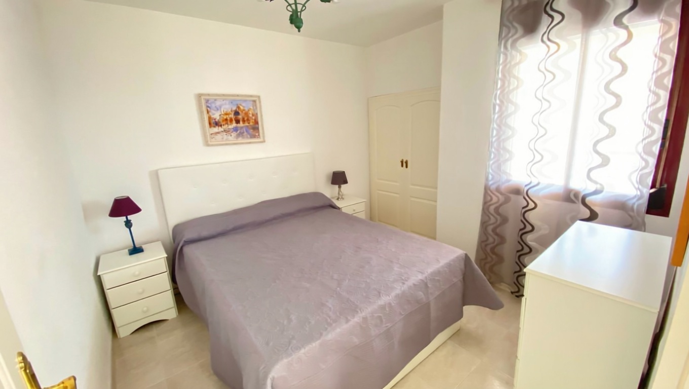 Wohnung zum Verkauf in direkter Strandlage in Calpe — Schlafzimmer