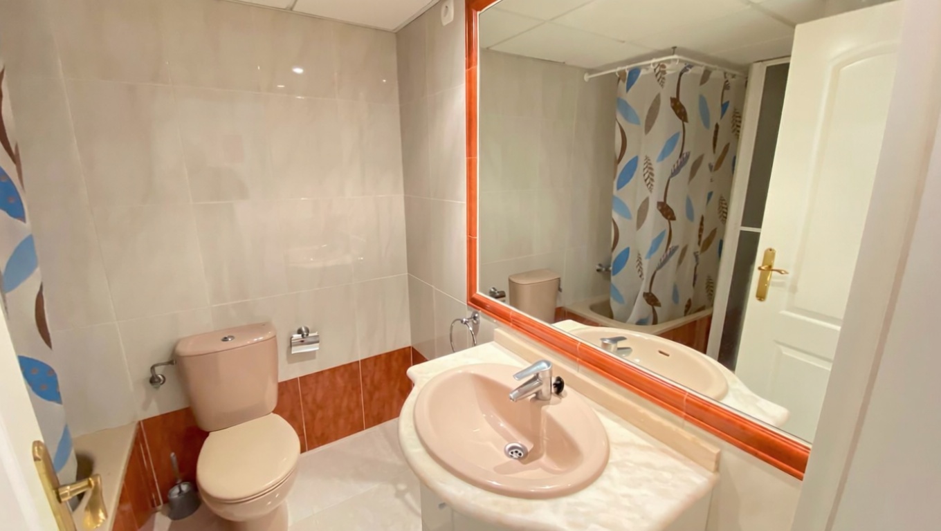 Wohnung zum Verkauf in direkter Strandlage in Calpe — Bad