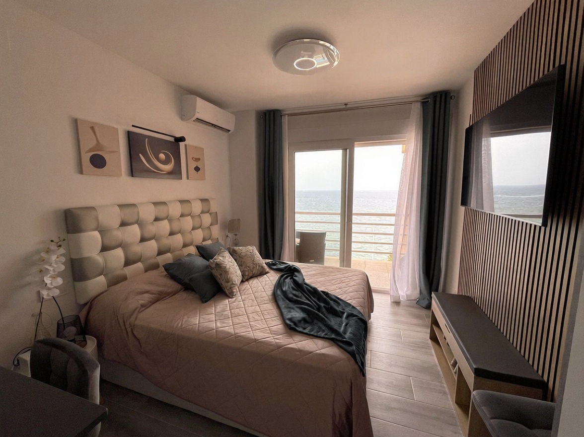 Studio zum Verkauf in direkter Strandlage in Calpe — Schlafzimmer