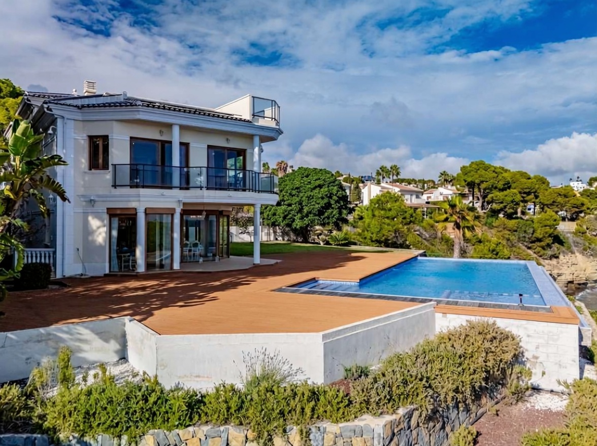 Chalet zum Verkauf mit direktem Strandzugang in Calpe — Meerblick