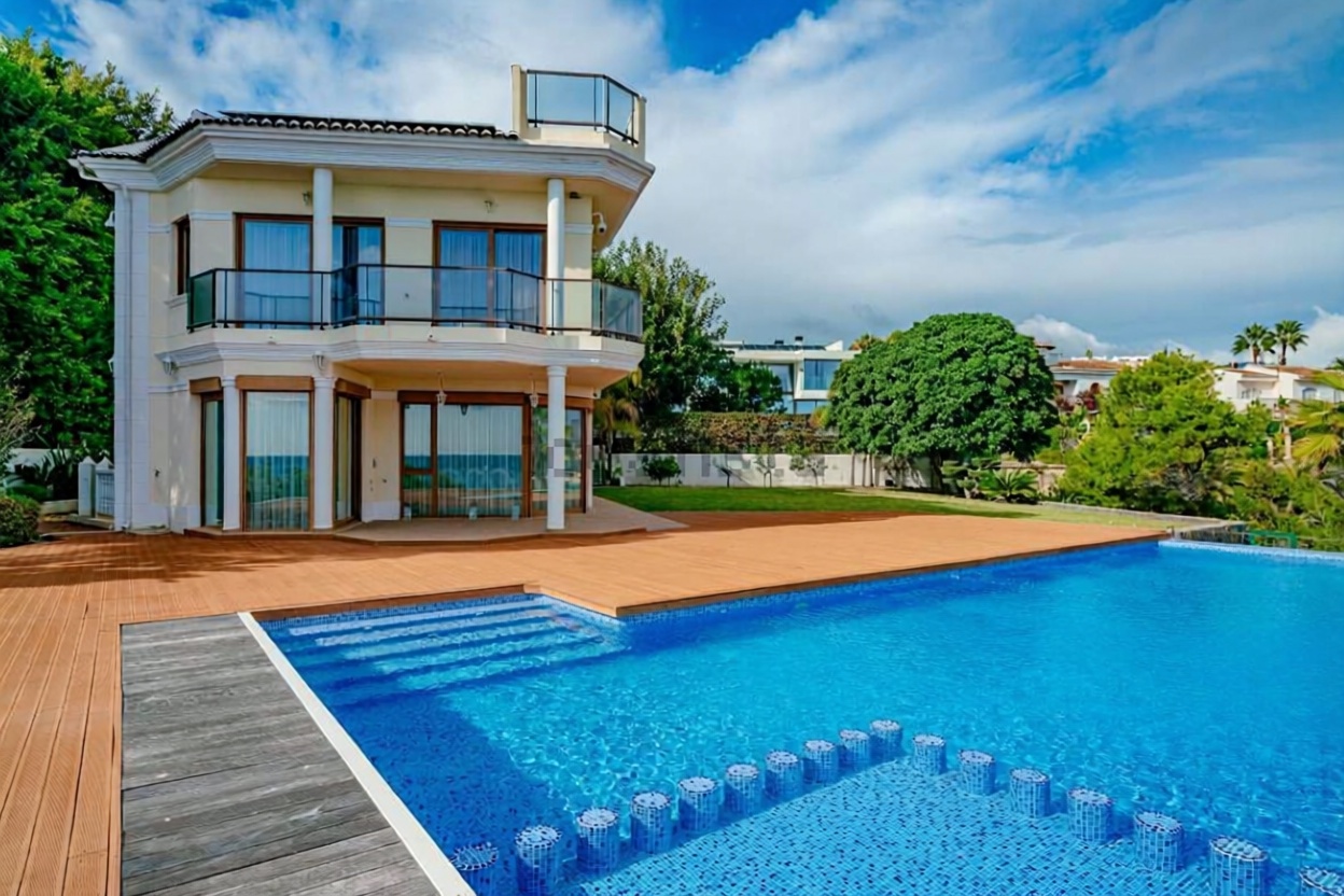 Chalet zum Verkauf mit direktem Strandzugang in Calpe — Meerblick