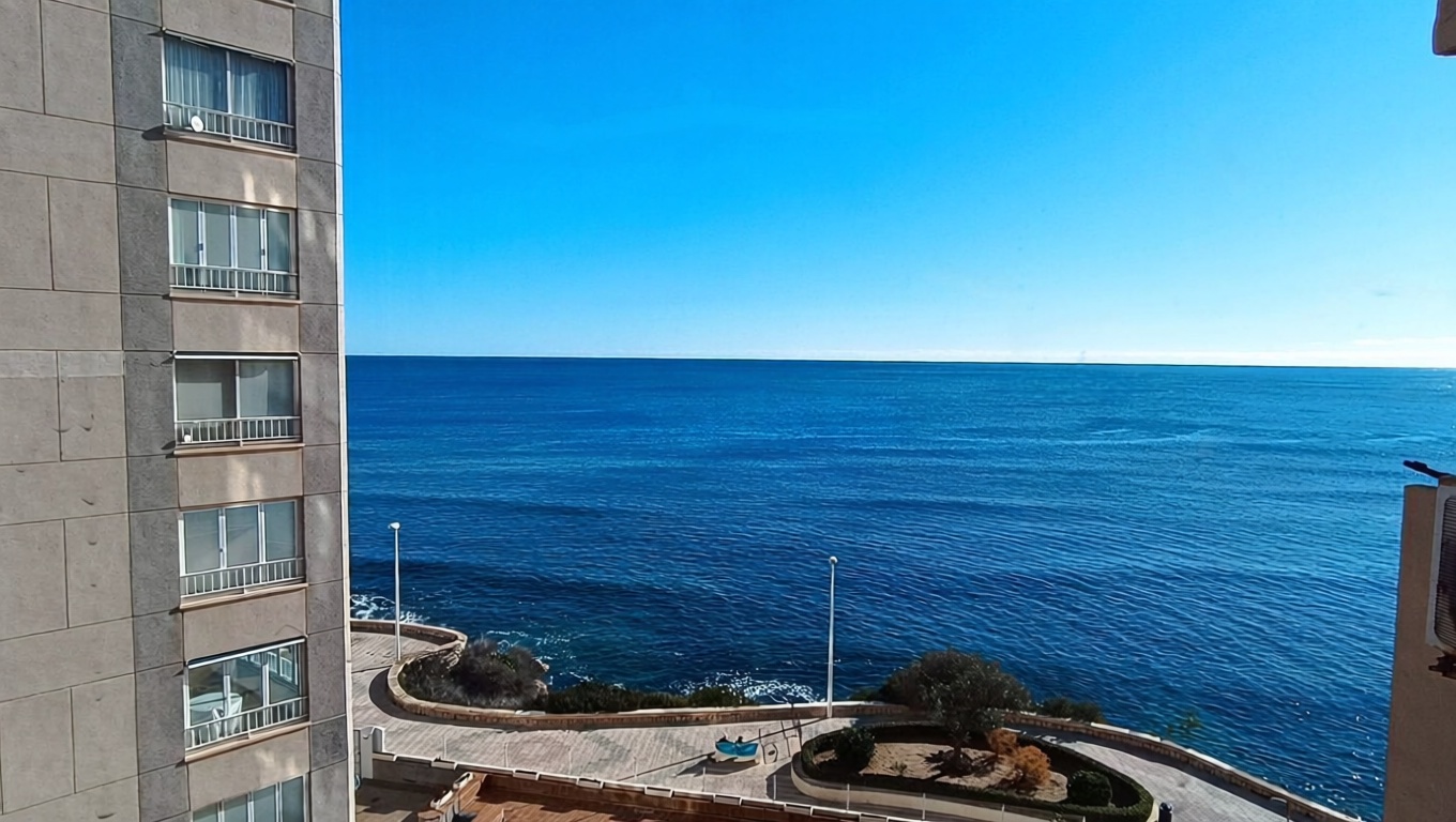 Studio zum Verkauf in direkter Strandlage in Calpe — Meerblick