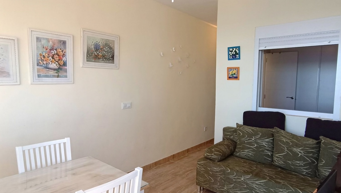 Studio zum Verkauf in direkter Strandlage in Calpe — Wohnzimmer