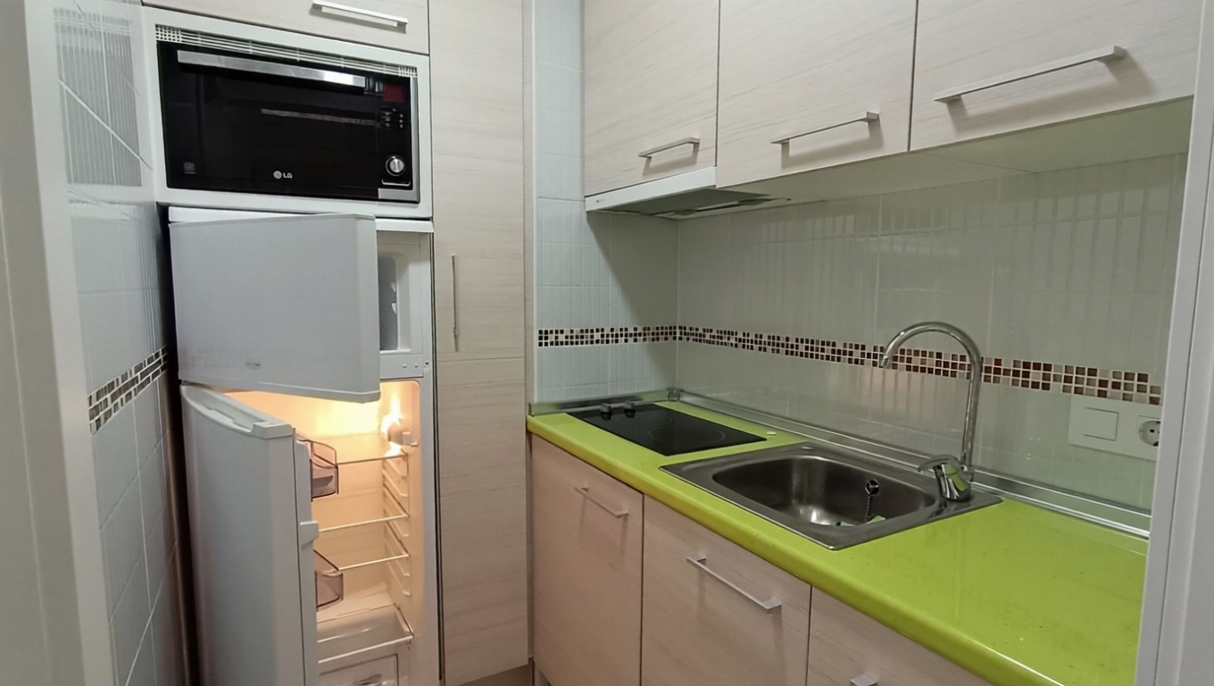 Studio zum Verkauf in direkter Strandlage in Calpe — Küche