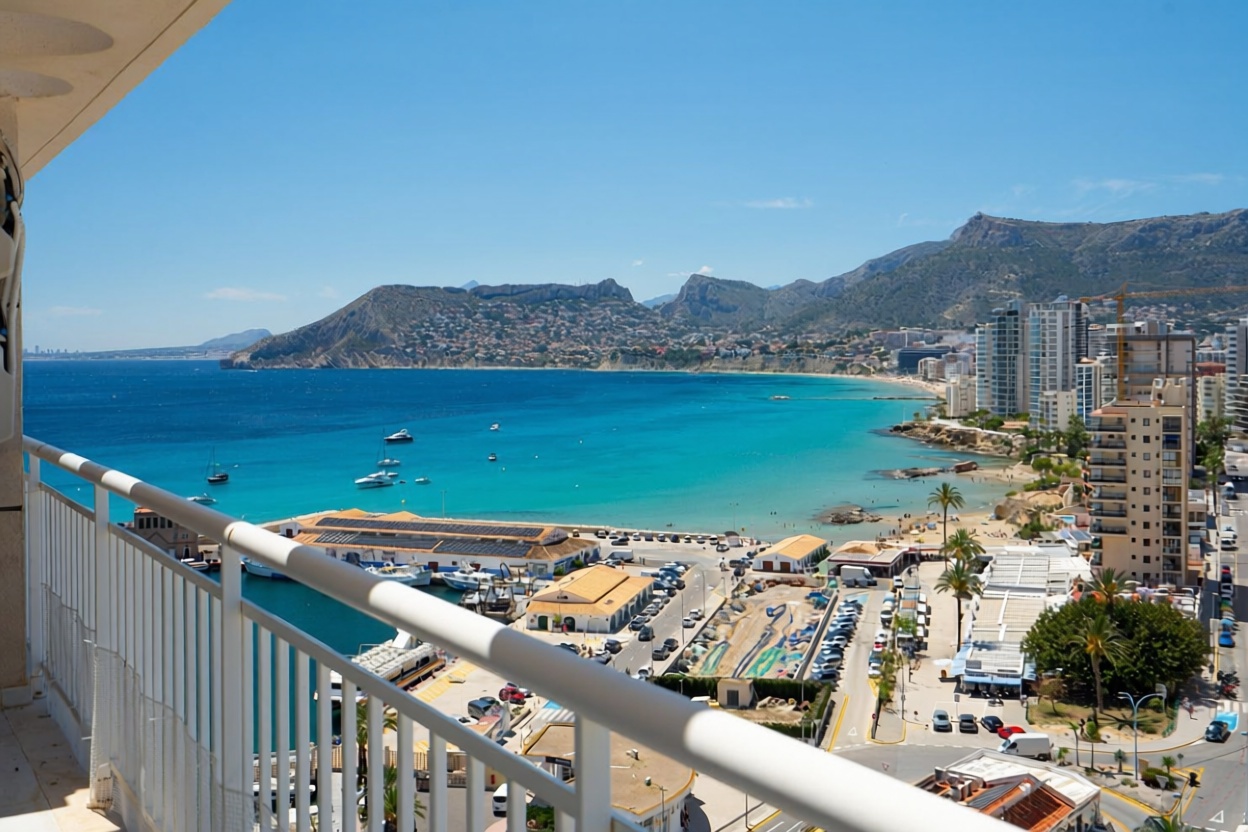 Wohnung zum Verkauf in direkter Strandlage in Calpe — Meerterrasse