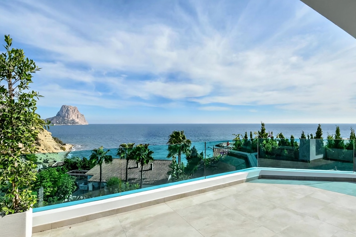 Chalet en venta con acceso directo a la playa en Calpe