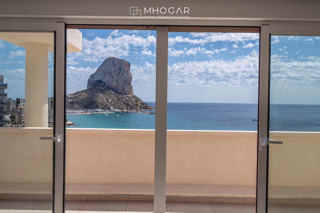 Dúplex en venta en primera línea de playa en Calpe