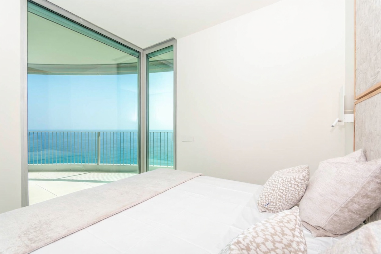 Wohnung zum Verkauf in direkter Strandlage in Calpe — Schlafzimmer