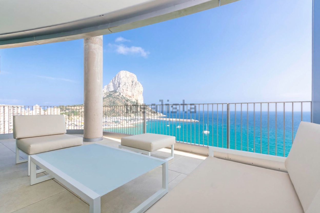 Wohnung zum Verkauf in direkter Strandlage in Calpe — Meerterrasse