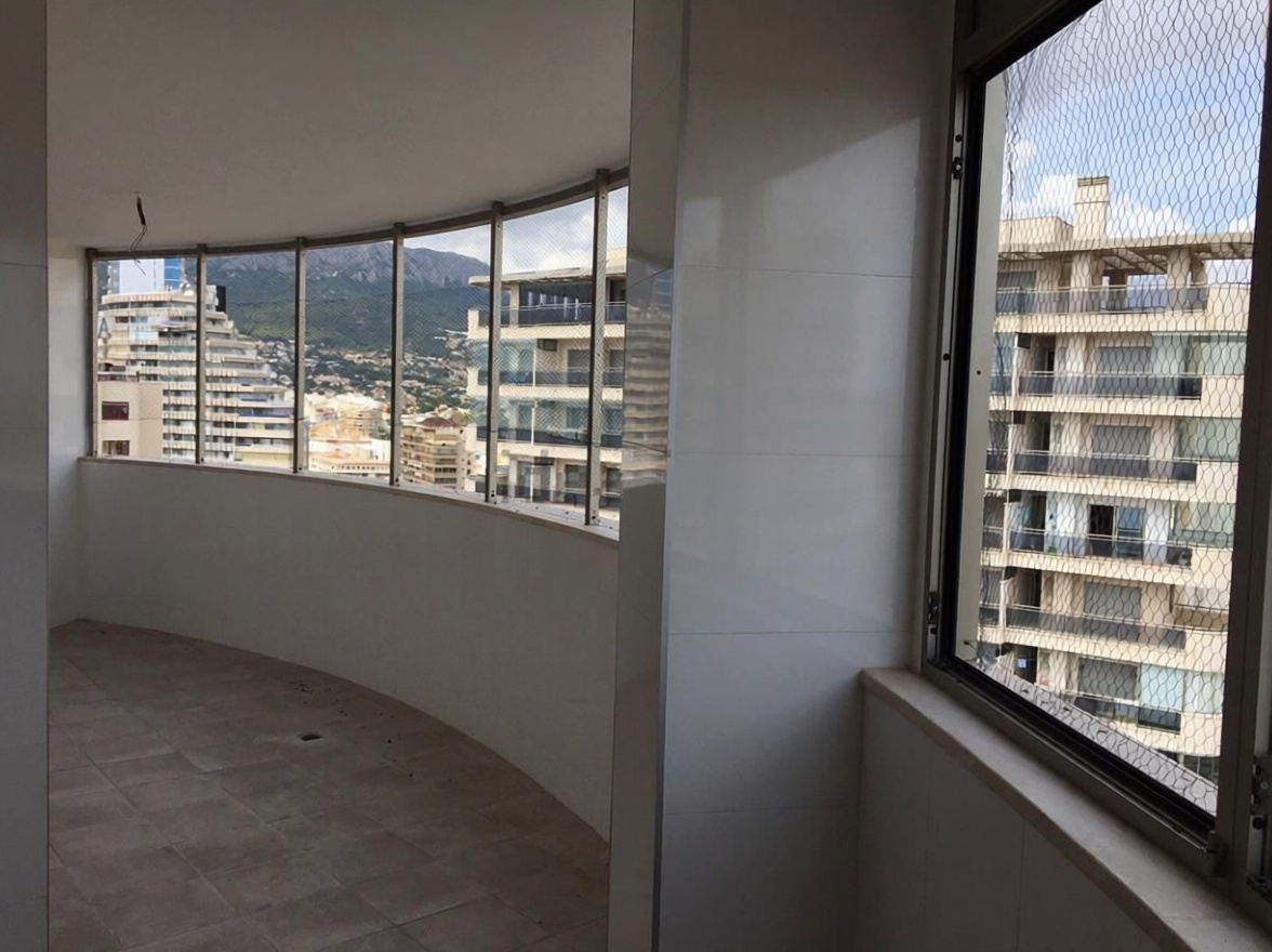 Dachgeschosswohnung zum Verkauf in erster Meereslinie in Calpe — Wohnzimmer