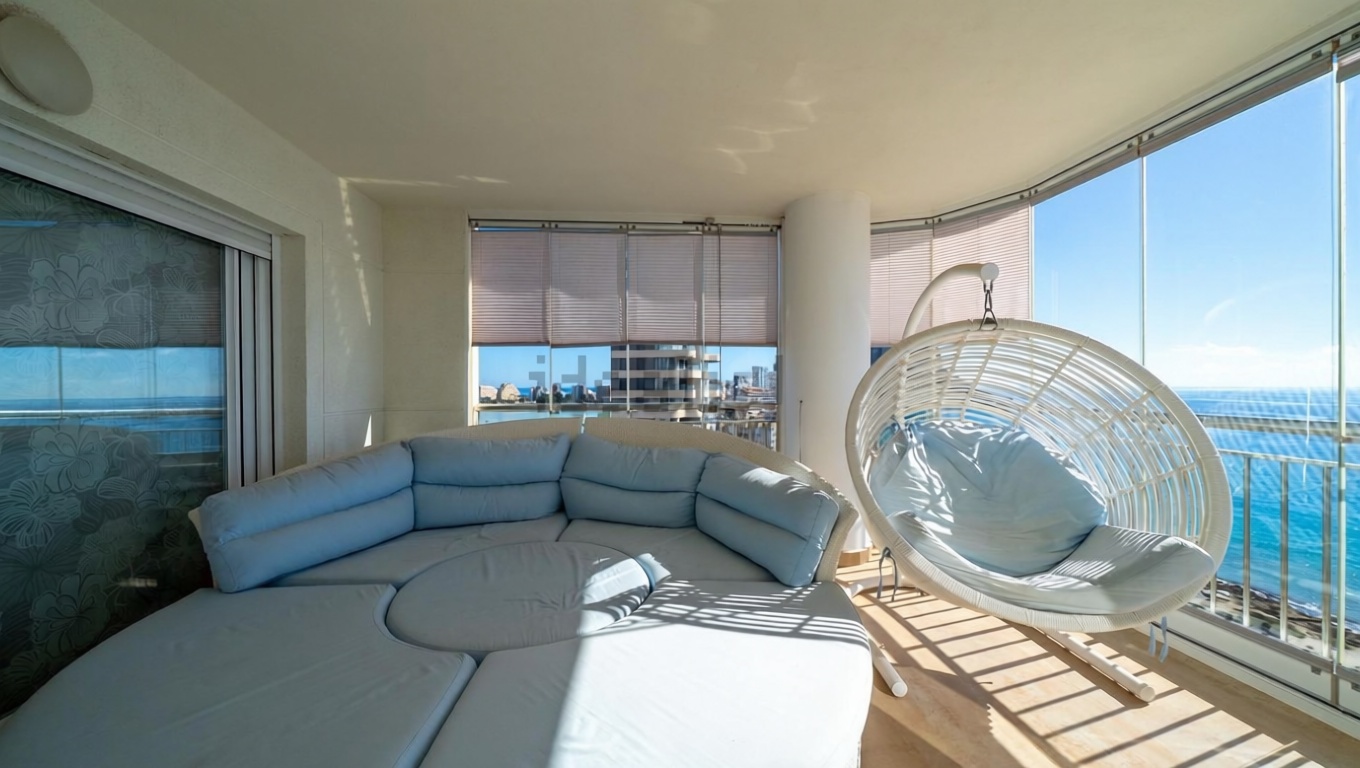 Wohnung zum Verkauf in direkter Strandlage in Calpe — Meerterrasse