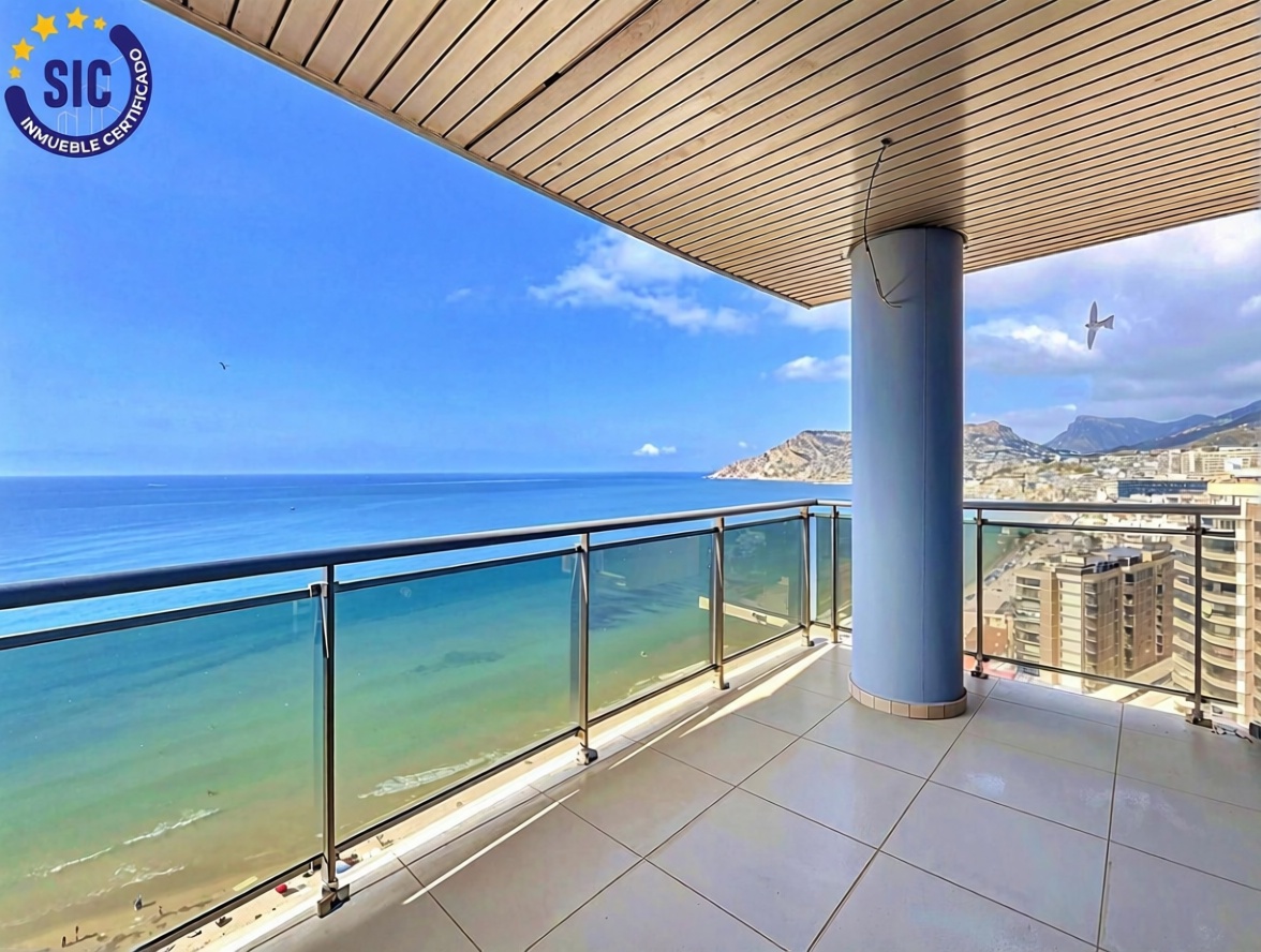 Dúplex en venta en primera línea de playa en Calpe