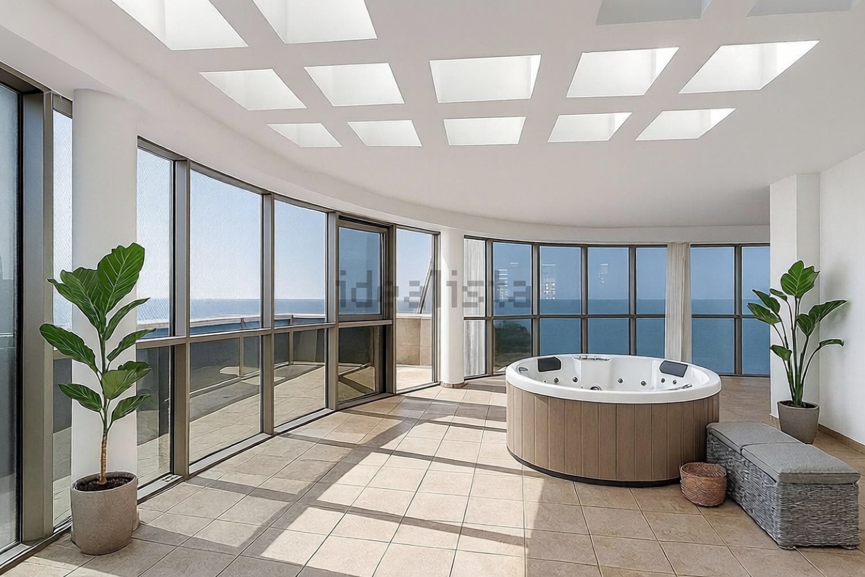 Duplexwohnung zum Verkauf in direkter Strandlage in Calpe — Meerblick