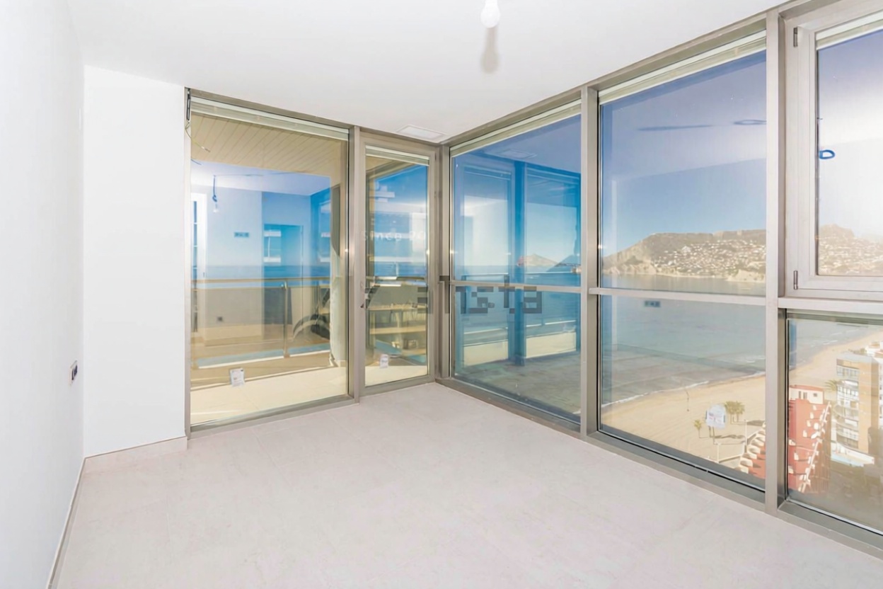Dachgeschosswohnung zum Verkauf in erster Meereslinie in Calpe — Schlafzimmer