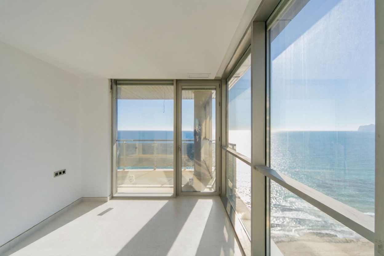 Dachgeschosswohnung zum Verkauf in erster Meereslinie in Calpe — Schlafzimmer