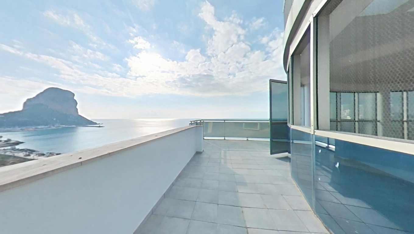 Wohnung zum Verkauf in direkter Strandlage in Calpe — Wohnzimmer