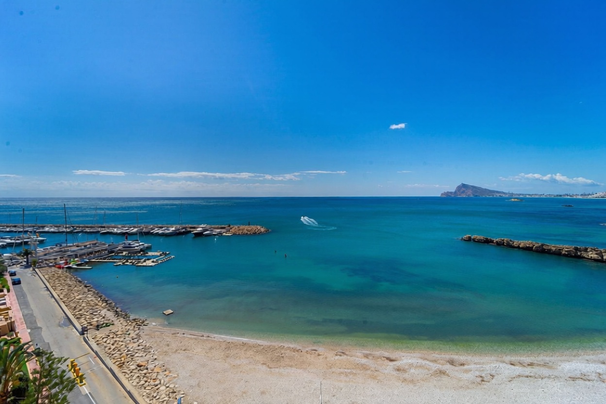 Ático em primeira linha de mar em Altea — Vista mar