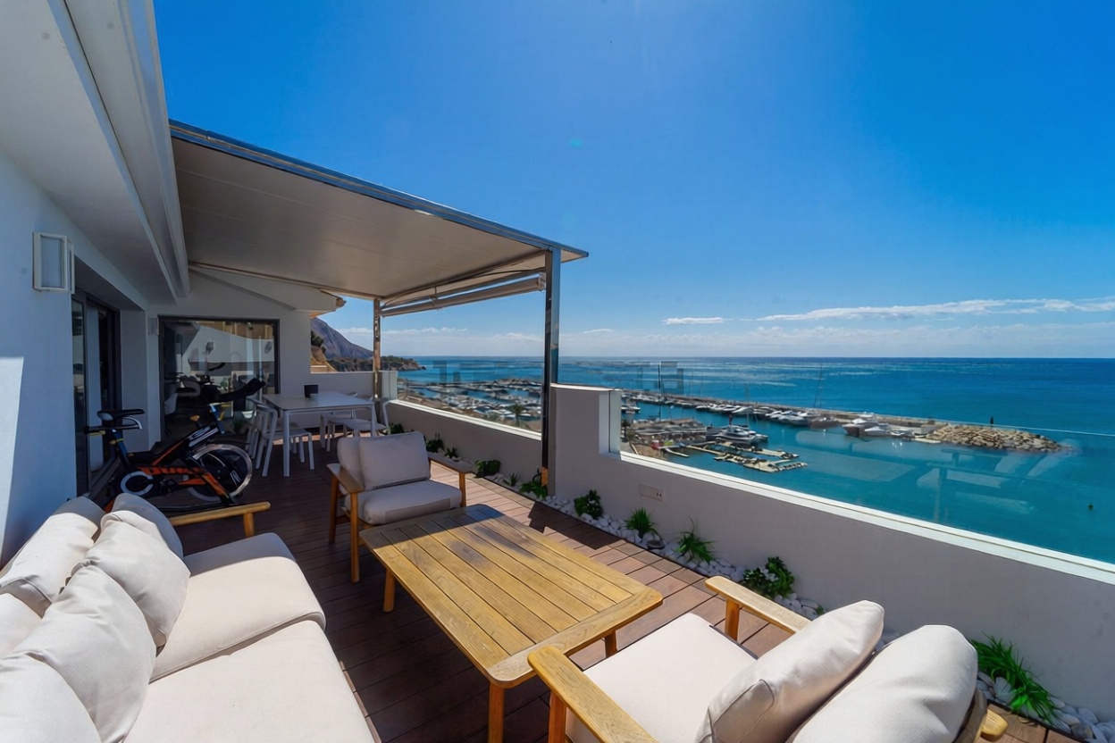 Ático em primeira linha de mar em Altea — Quarto