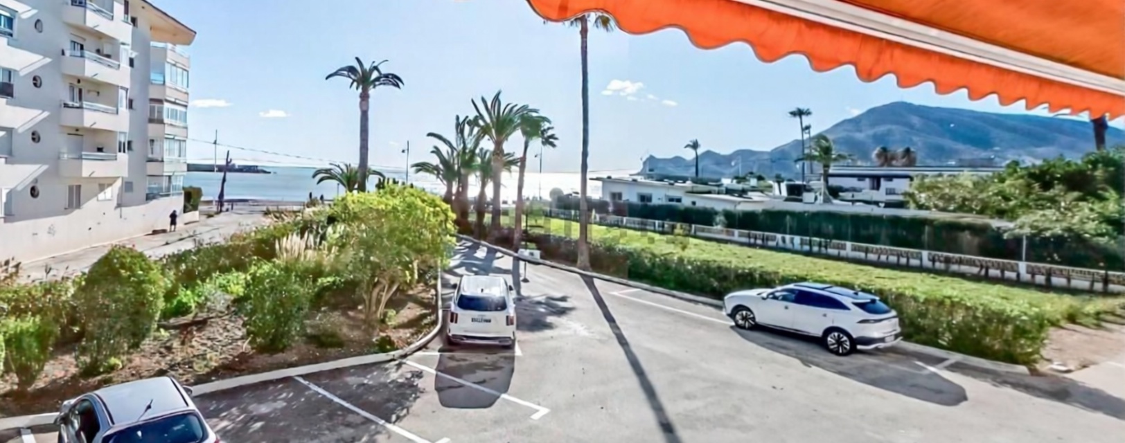 Piso en primera línea de playa en Altea — Vista mar