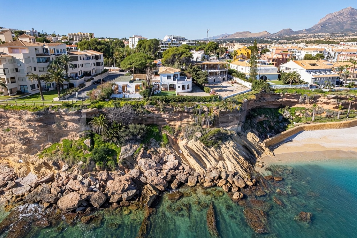 Casa o chalet en venta en Camino Vell del Far — Sea view