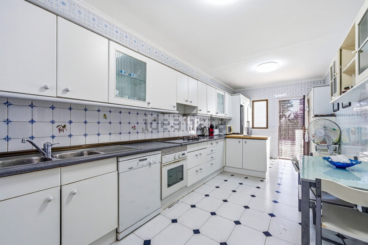 Casa o chalet en venta en Camino Vell del Far — Kitchen