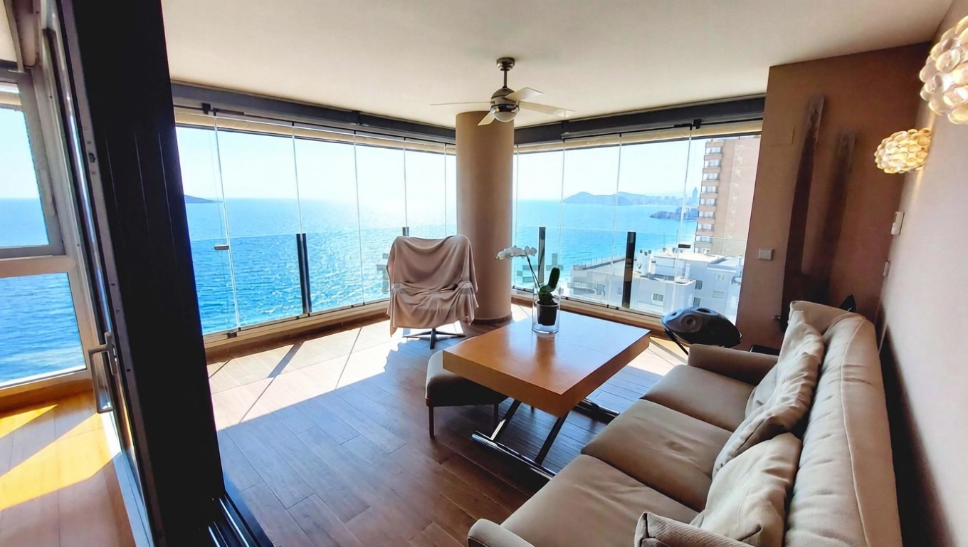 Piso en primera línea de playa en Benidorm — Terraza mar