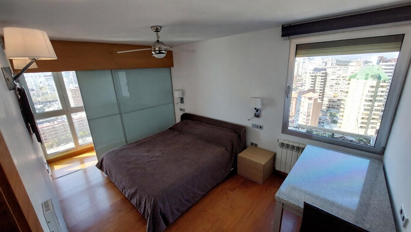 Piso en primera línea de playa en Benidorm — Cocina