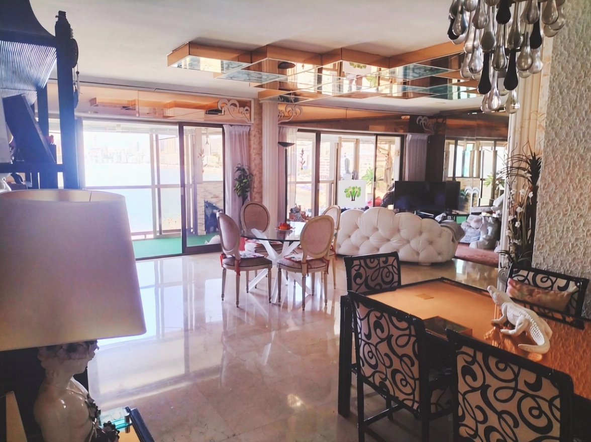 Flat in First Line Beach, Benidorm — Living room
