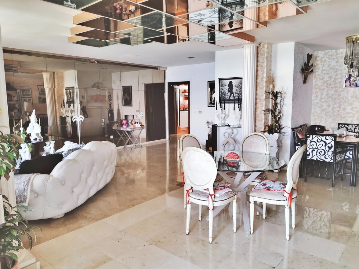 Flat in First Line Beach, Benidorm — Bedroom