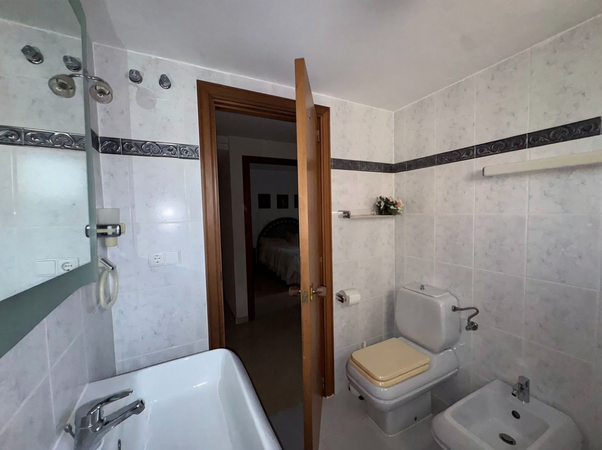 Appartement en première ligne de plage à Benidorm — Sanitaires
