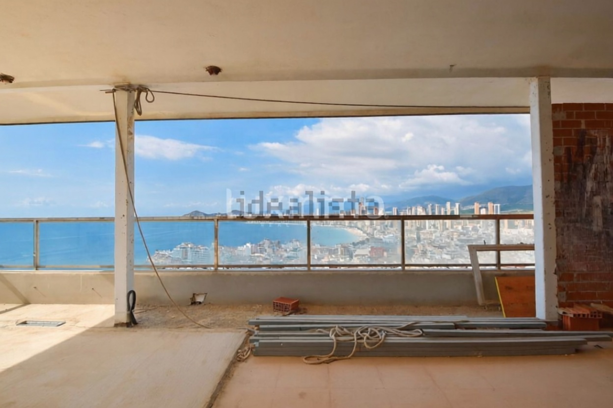 Attique en première ligne de mer à Benidorm — Terrasse mer