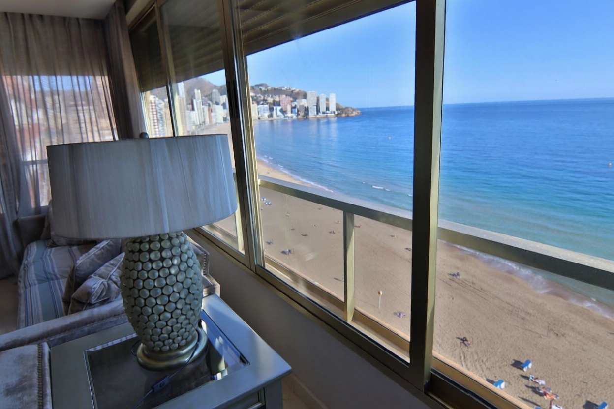 Piso en primera línea de playa en Benidorm — Sea terrace
