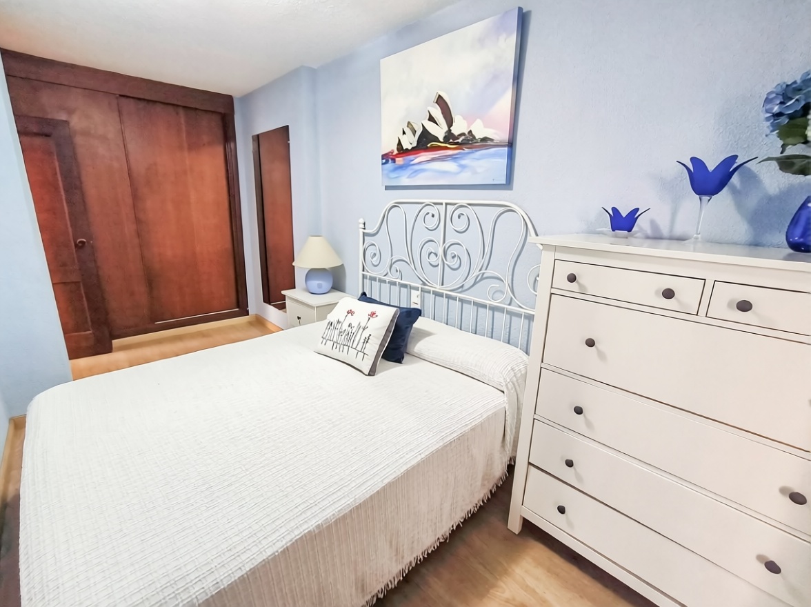 Flat in First Line of Beach in Benidorm — Bedroom