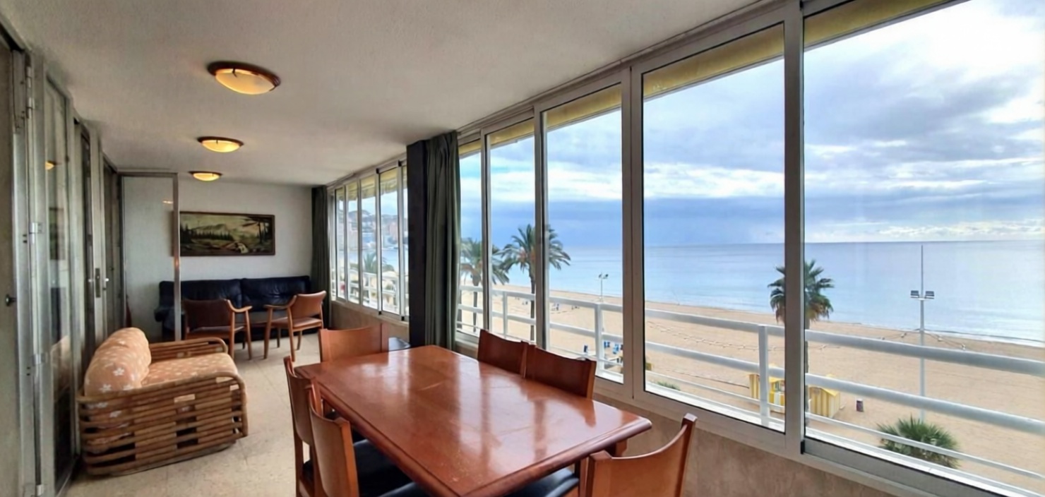 Appartement en première ligne de plage à Benidorm — Terrasse mer